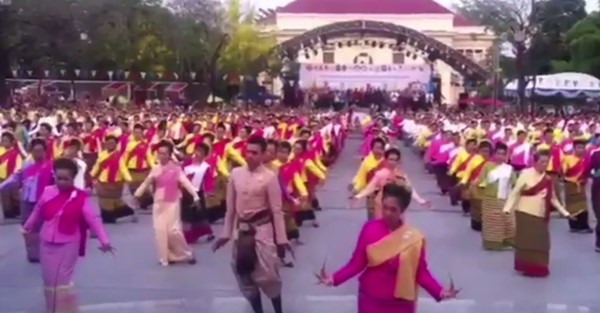 เจ้าชายอินเดีย เสด็จร่วมฟ้อนเล็บ 720 ปี เมืองเชียงใหม่