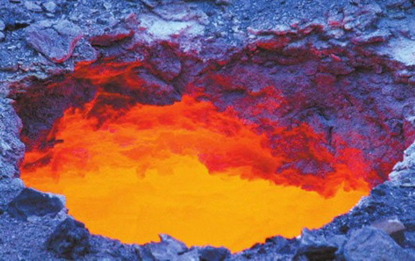 พบหลุมประหลาดแผ่ไอร้อน 792 องศา เดาอาจเป็นประตูนรก 