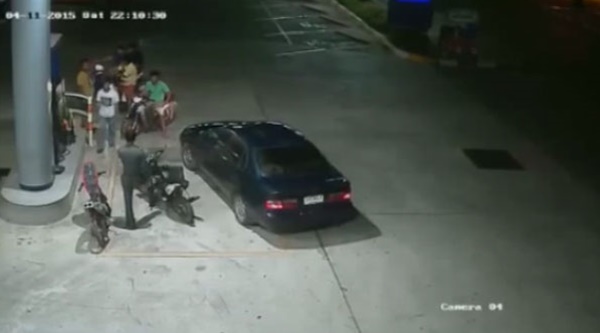 เร่งล่าเด็กแว้นโหด ! รุมกระทืบตำรวจสลบคาที่-โคม่า ฉุนยึดรถแต่ง 