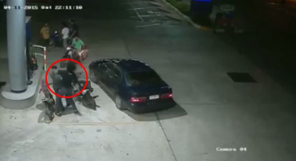 เร่งล่าเด็กแว้นโหด ! รุมกระทืบตำรวจสลบคาที่-โคม่า ฉุนยึดรถแต่ง 