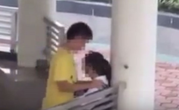 คลิปประจาน คู่รักนักเรียนมีเซ็กส์ในสวนสาธารณะ แบบไม่แคร์ใคร