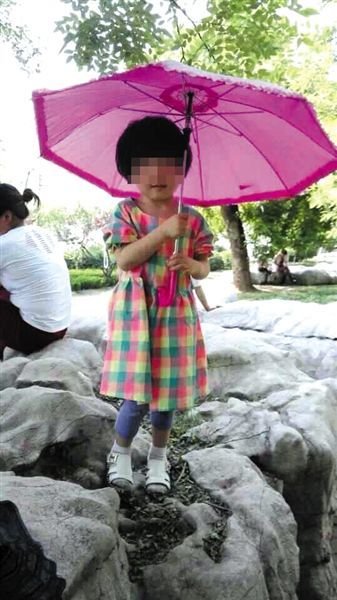  เด็ก 3 ขวบทรมานตายคารถ หลังถูกขังไว้นาน 9 ชม.