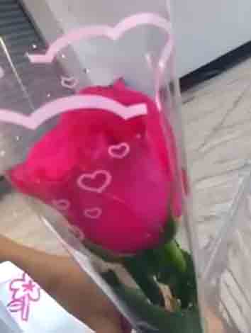 คลิปเด็กไทยใจหล่อมาก กับภารกิจพิเศษในวันวาเลนไทน์