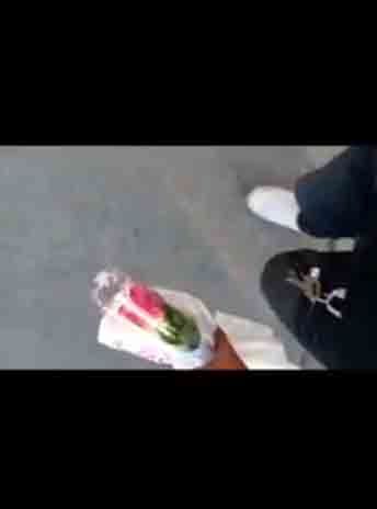 คลิปเด็กไทยใจหล่อมาก กับภารกิจพิเศษในวันวาเลนไทน์