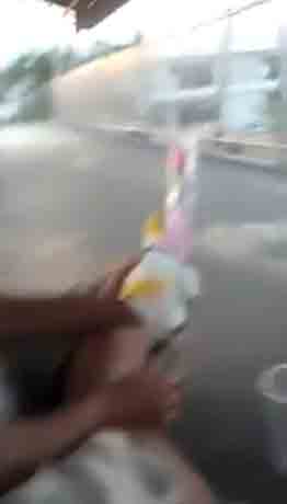 คลิปเด็กไทยใจหล่อมาก กับภารกิจพิเศษในวันวาเลนไทน์