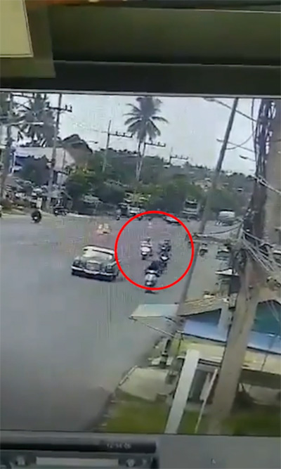 ภาพข่าว โจรกระชากกระเป๋า