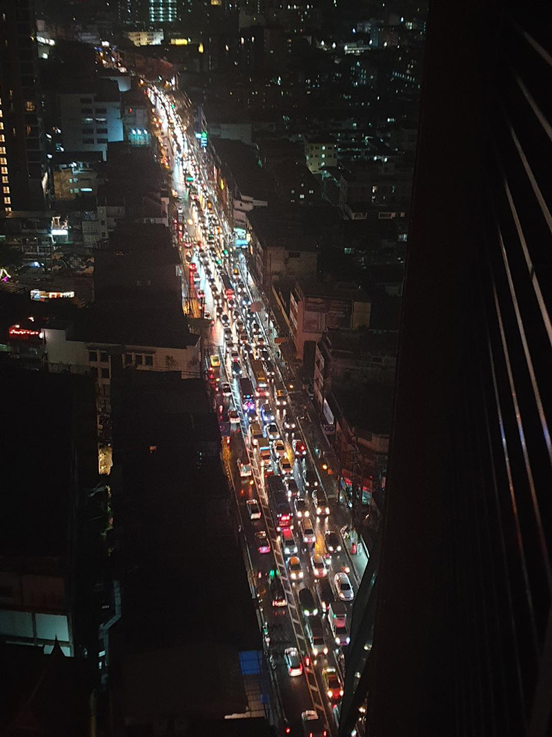 ฝนถล่มกรุง