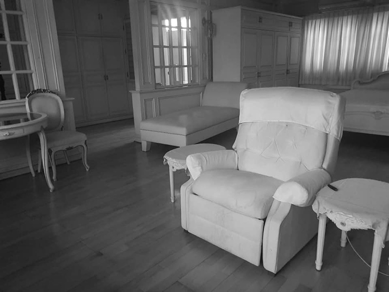 บ้านสี่เสาเทเวศร์