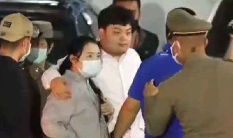 แม่เพนกวิน