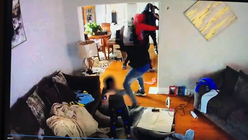 เด็ก 5 ขวบ สู้โจรปล้นบ้าน