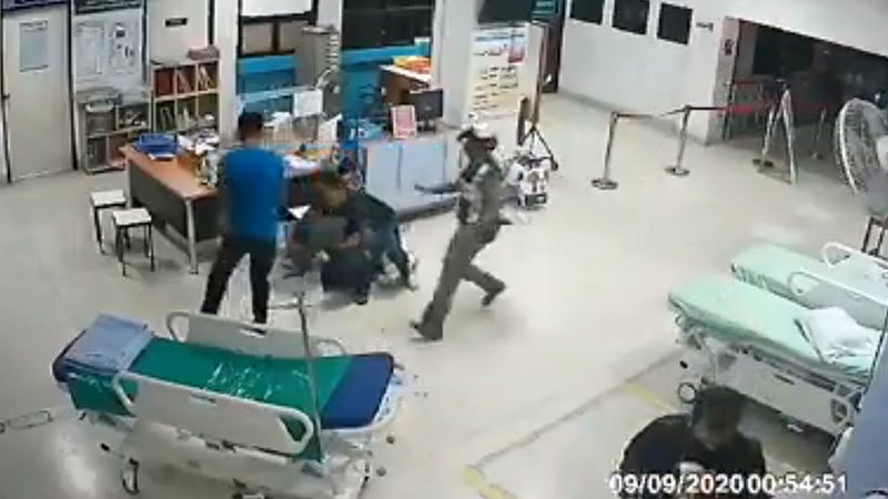 วัยรุ่นตีกันในโรงพยาบาล