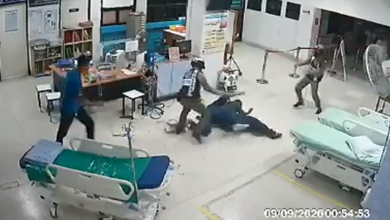 วัยรุ่นตีกันในโรงพยาบาล