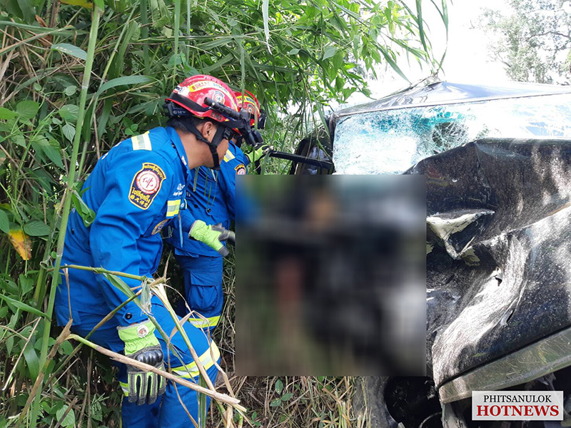 เบนซ์ชนกระบะ