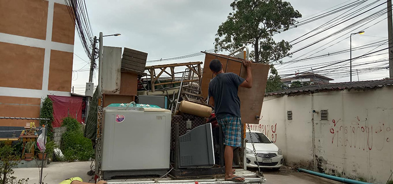 นักธุรกิจสาวเศร้า 