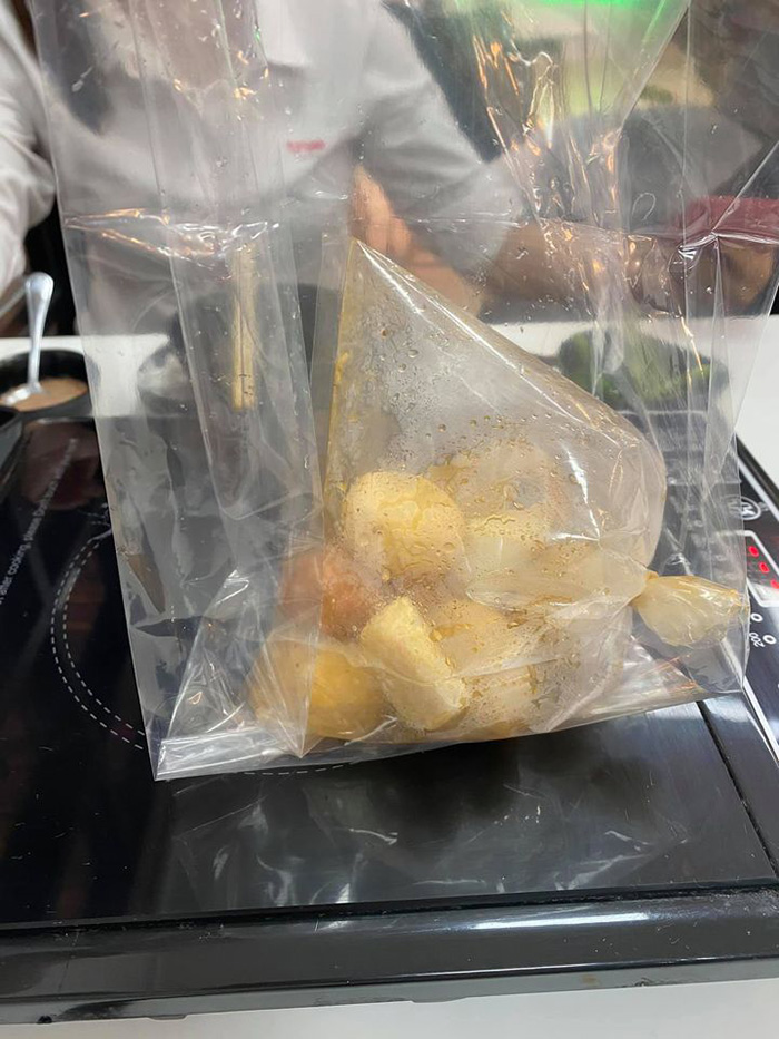 ร้านชาบูล้วงหม้อ