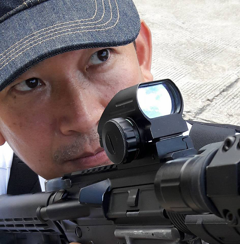 คณากร เพียรชนะ