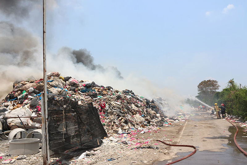 ไฟไหม้บ่อขยะ