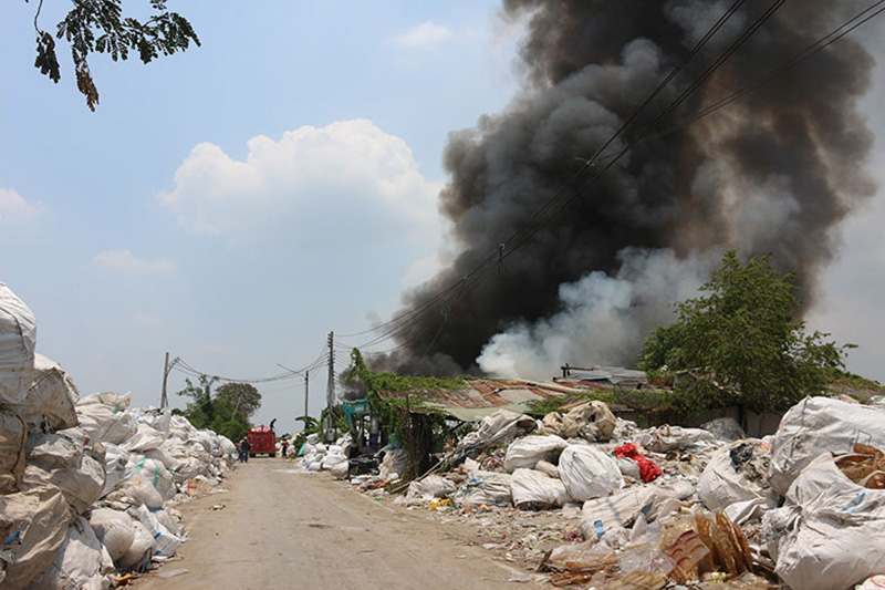 ไฟไหม้บ่อขยะ