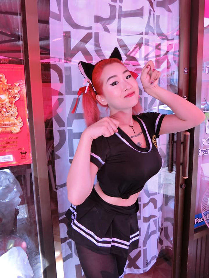 แม่ค้าเฉาก๊วยนมสด