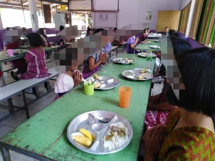 อาหารกลางวันเด็ก