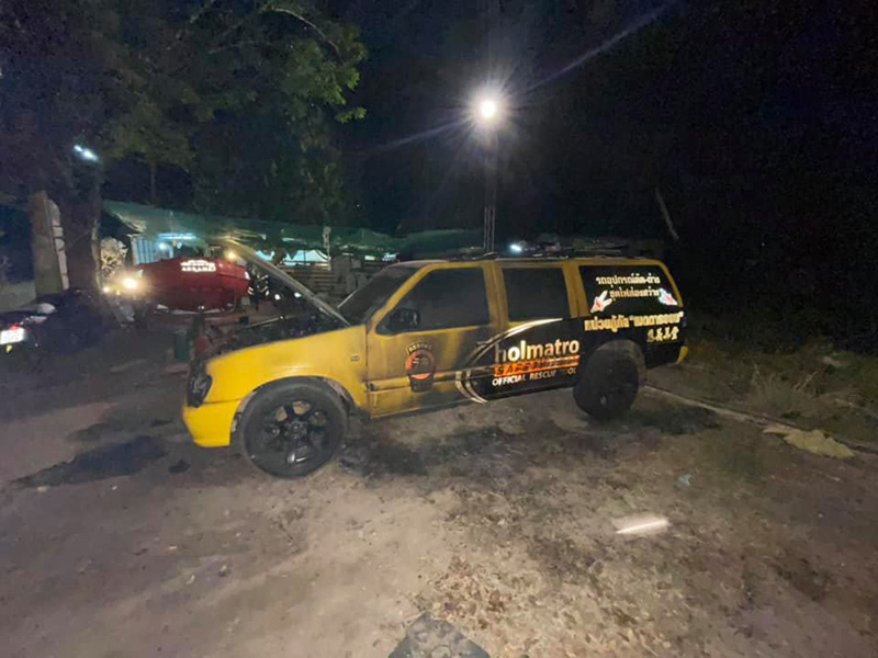 เผารถกู้ภัยกลางดึก