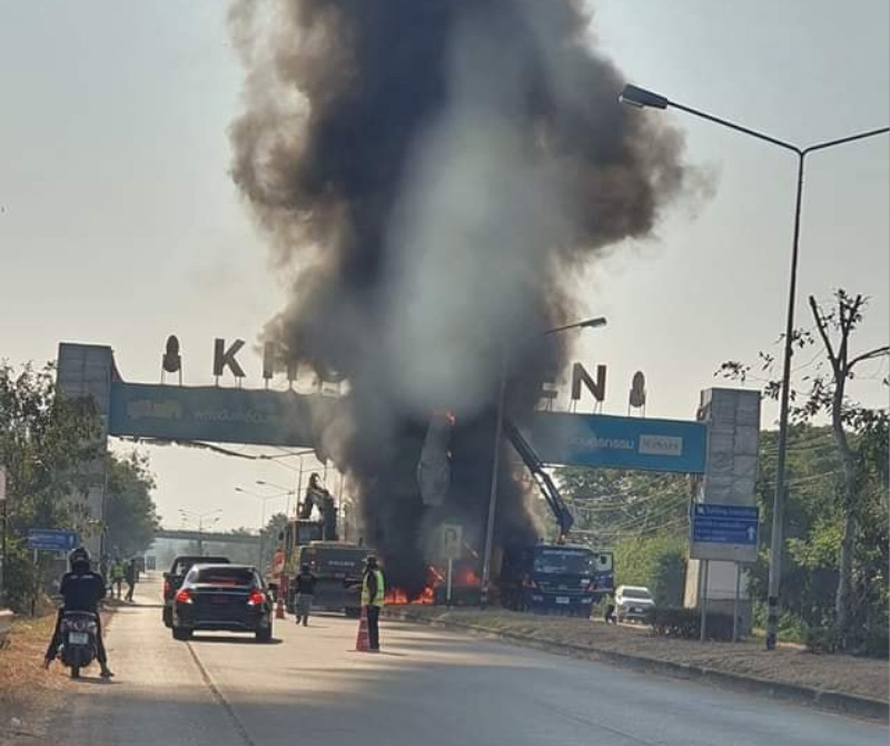 หุ่นไดโนเสาร์