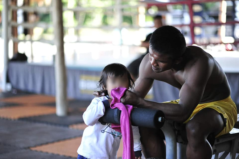 เปิดภาพ บัวขาว บัญชาเมฆ ถ่ายกับลูกสาวตัวน้อย 