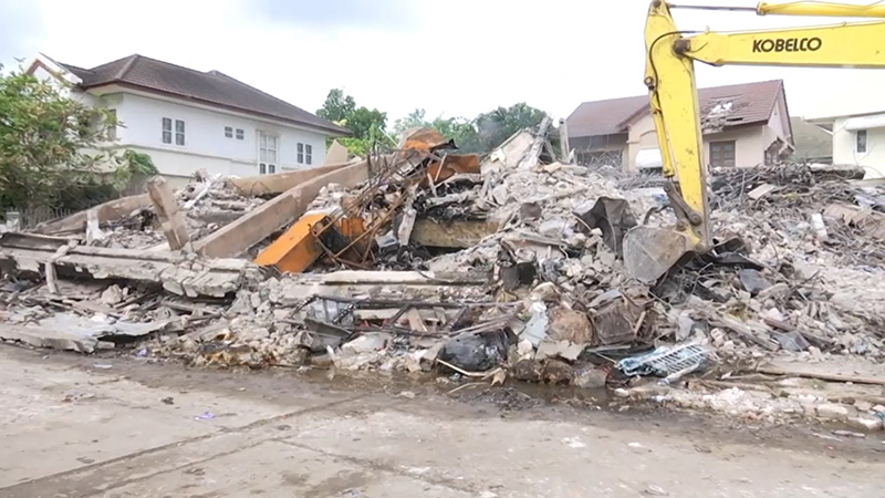 บ้าน เอ มินเนี่ยน พังถล่ม 