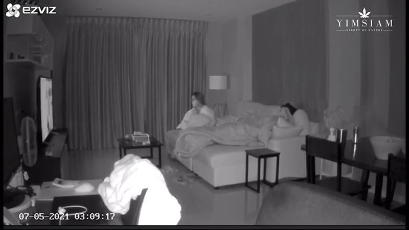 คลิปคนนั่งดูทีวีในบ้าน เจอแรงระเบิดโรงงาน