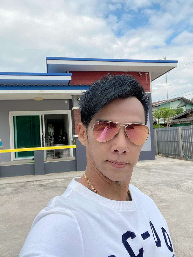 ดาราตัวประกอบ เซลฟี่กับเบนซ์เหลือง ขอโทษ