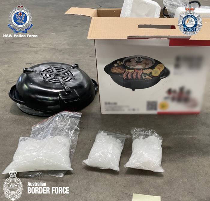 เผยเบาะแสคนไทย ลอบส่งยาไอซ์ 316 กก.