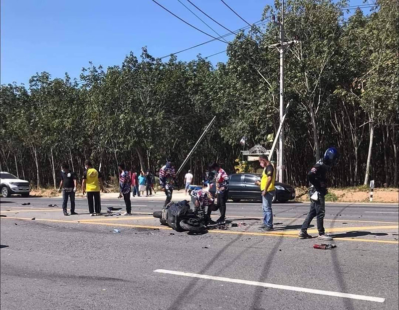 มอเตอร์ไซค์ ชนท้ายรถหกล้อ