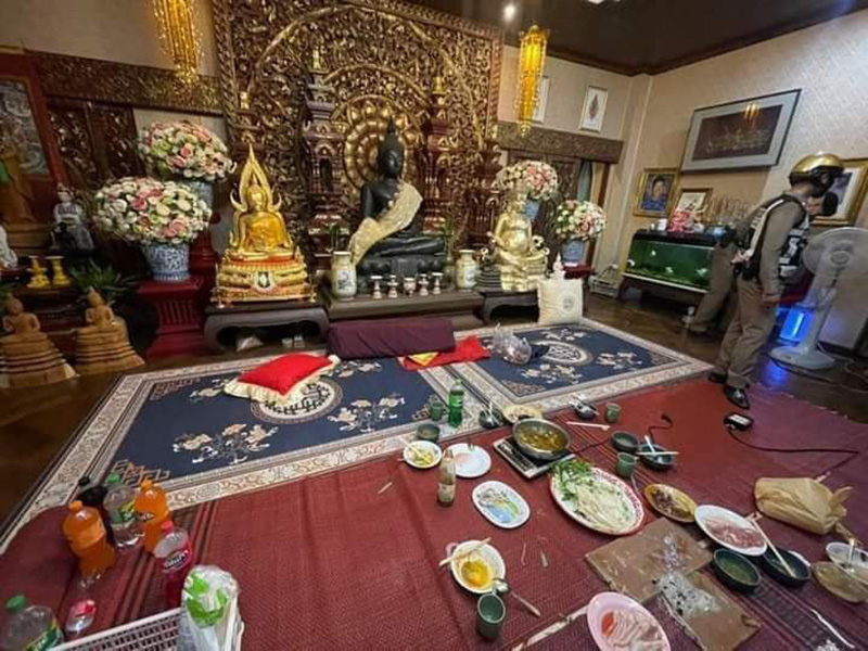 พระตั้งวงก๊งเหล้าแกล้มหมูกระทะ