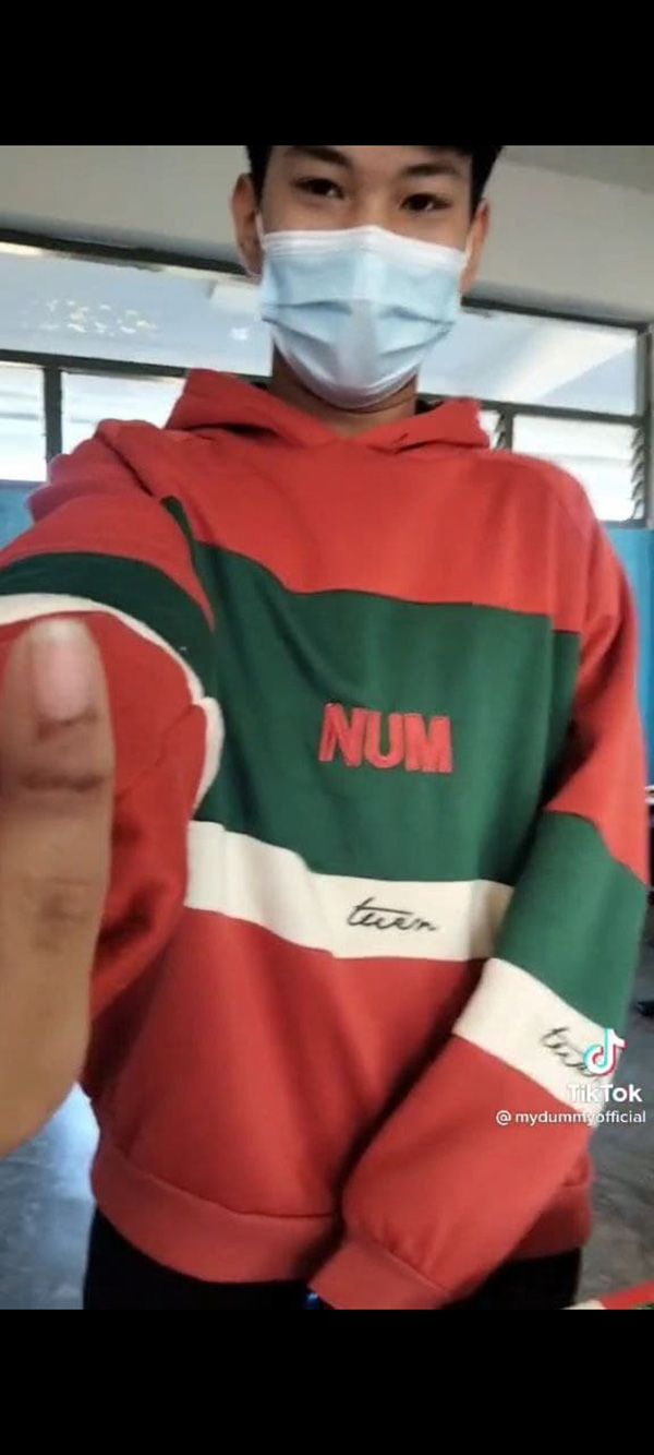 นักเรียนแอบเข้าห้องน้ำครู