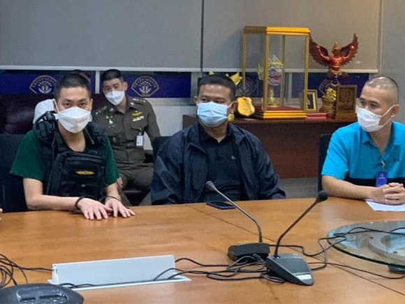 ผู้กำกับโจ้