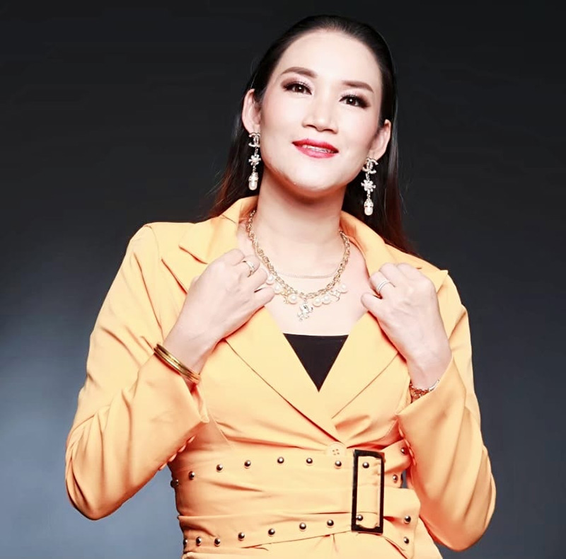 ครูหนึ่ง พิมพร มันนี่โค้ชชื่อดัง