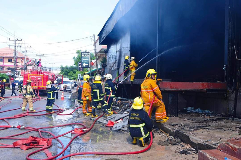 ไฟไหม้ผับดังกลางเมืองระยอง