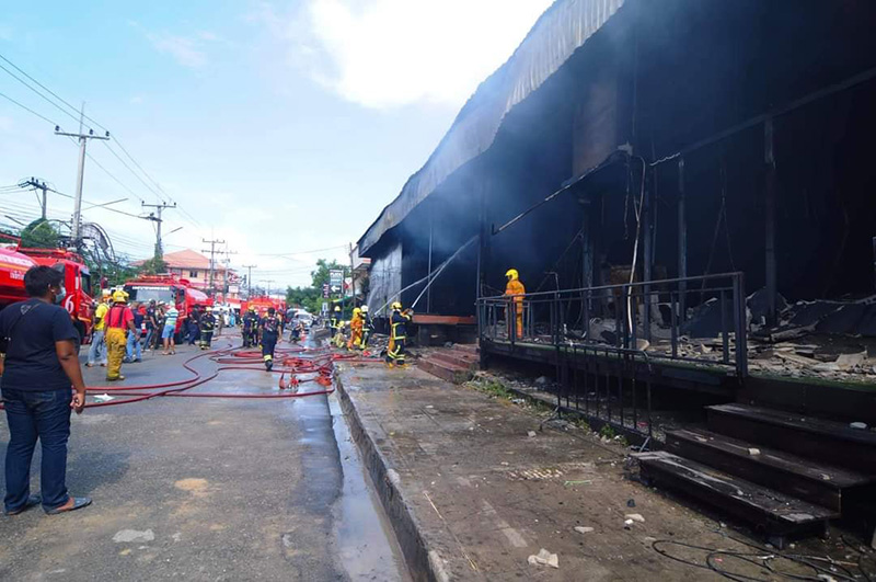ไฟไหม้ผับดังกลางเมืองระยอง