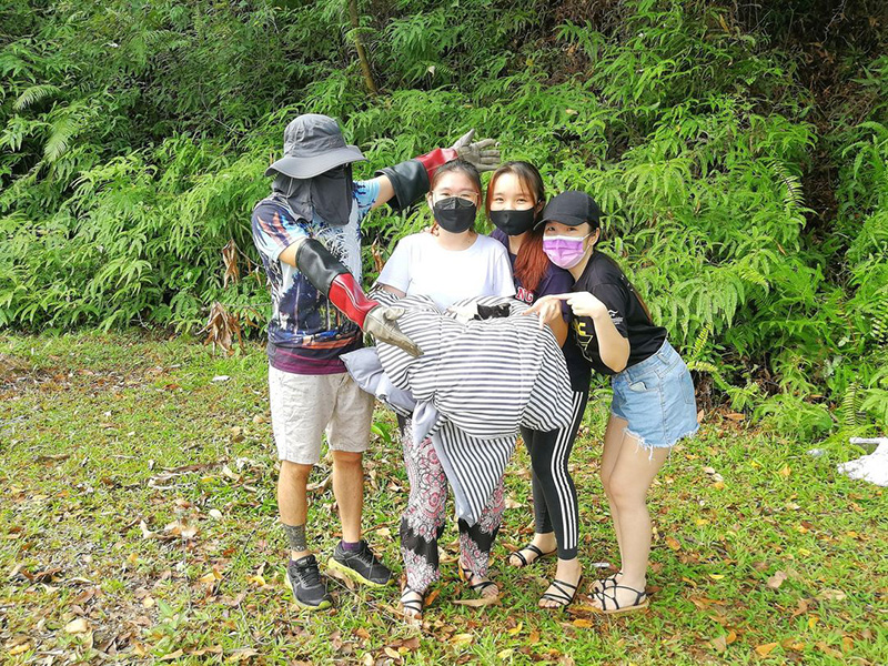 ลิงฉกลูกหมา ทำกังวลทั้งหมู่บ้าน