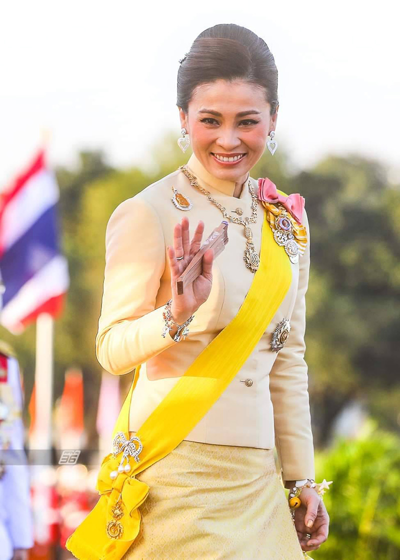 พระราชินี 