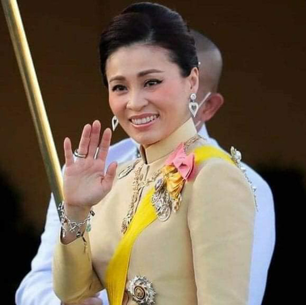 พระราชินี 