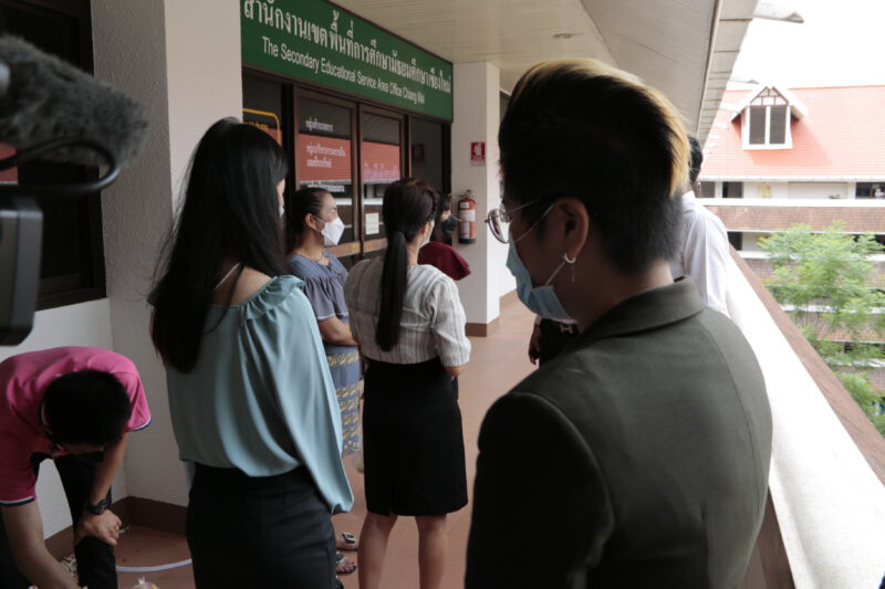 ครูสาวอกตรม สามีคบชู้นักเรียนอายุ 18 