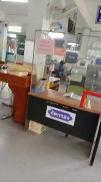 หนุ่มเจ็บขามา รพ. โวยรอเป็นชั่วโมงแต่ไม่มีใครมาดู 