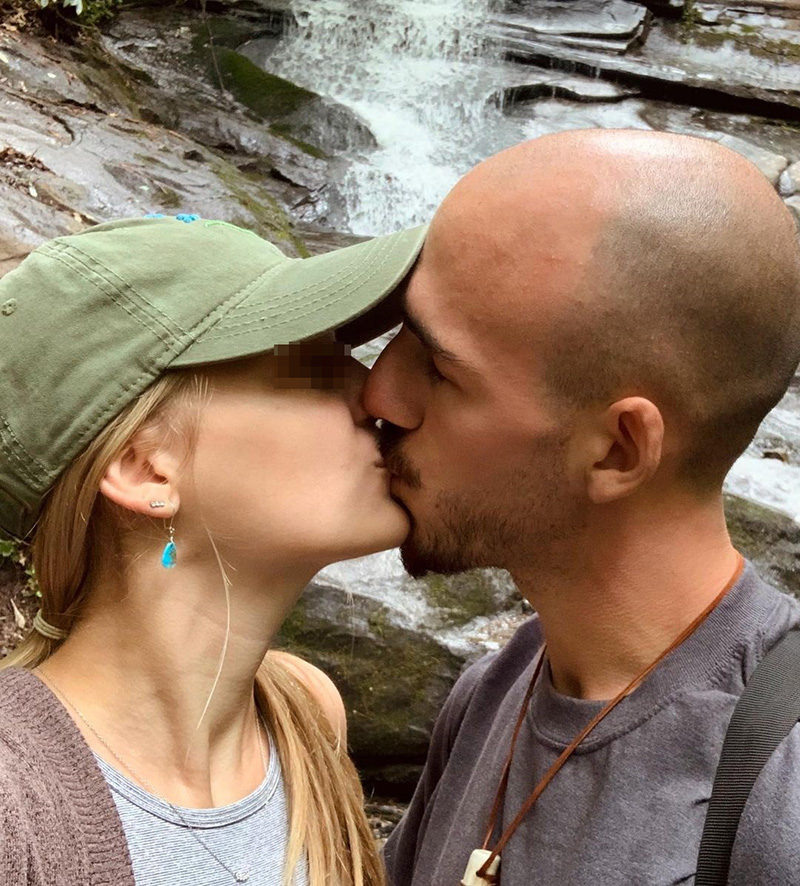 คู่รักยูทูบเบอร์ออกทริป 