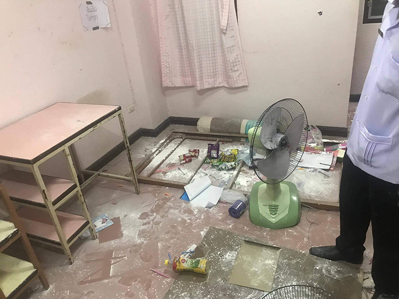 รุ่นพี่รับน้องแรง พังข้าวของเละทั้งห้อง