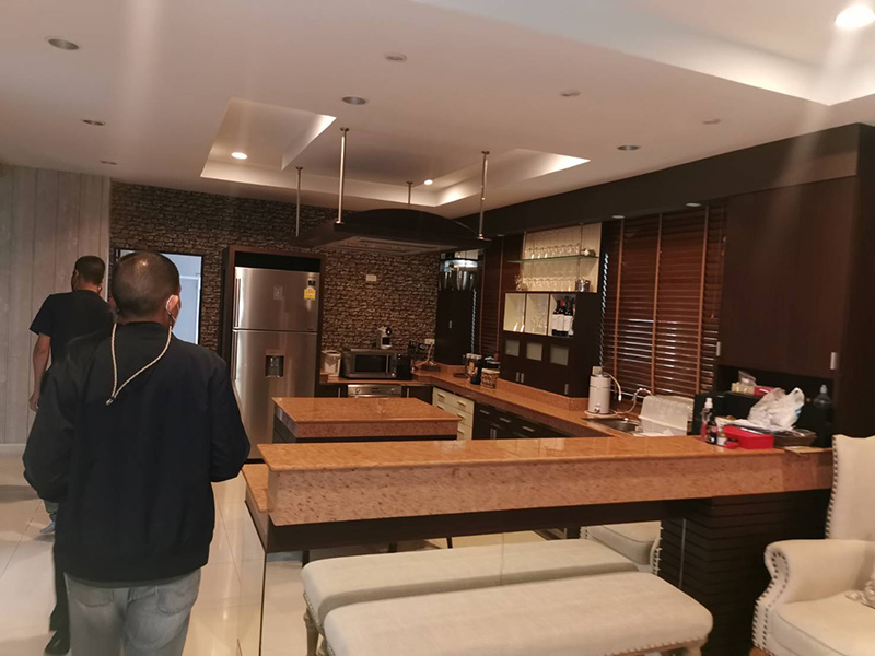 แฉผู้กำกับโจ้ รถหรูเกือบ 30 คัน