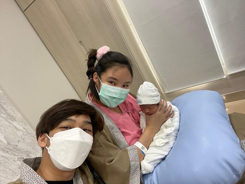 น้องเนย สายธาร เผยภาพลูกสาว 