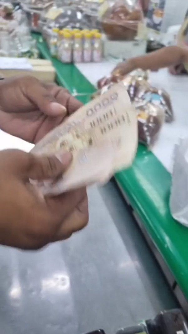 เต้ อาชีวะปกป้องสถาบัน ไลฟ์กลางร้านน้ำพริกนิตยา