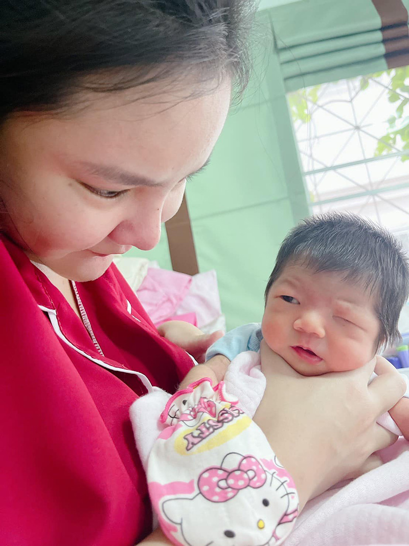 น้องเนย สายธาร เผยภาพลูกสาว 