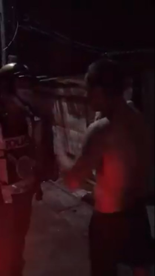 ชายกร่างจัด ฉุนตำรวจเข้าระงับเหตุ 